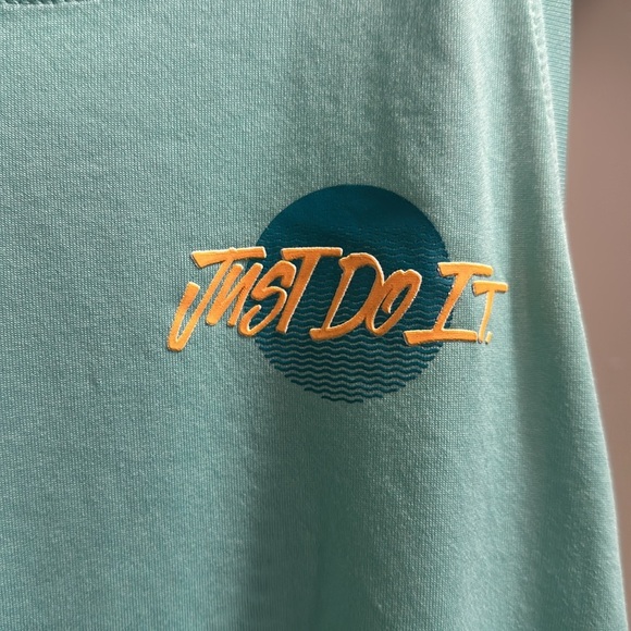 Nike tank top - Picture 2 of 5